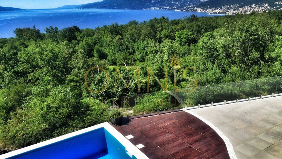 MARTINKOVAC – Ekskluzivna kuća s panoramskim pogledom na more