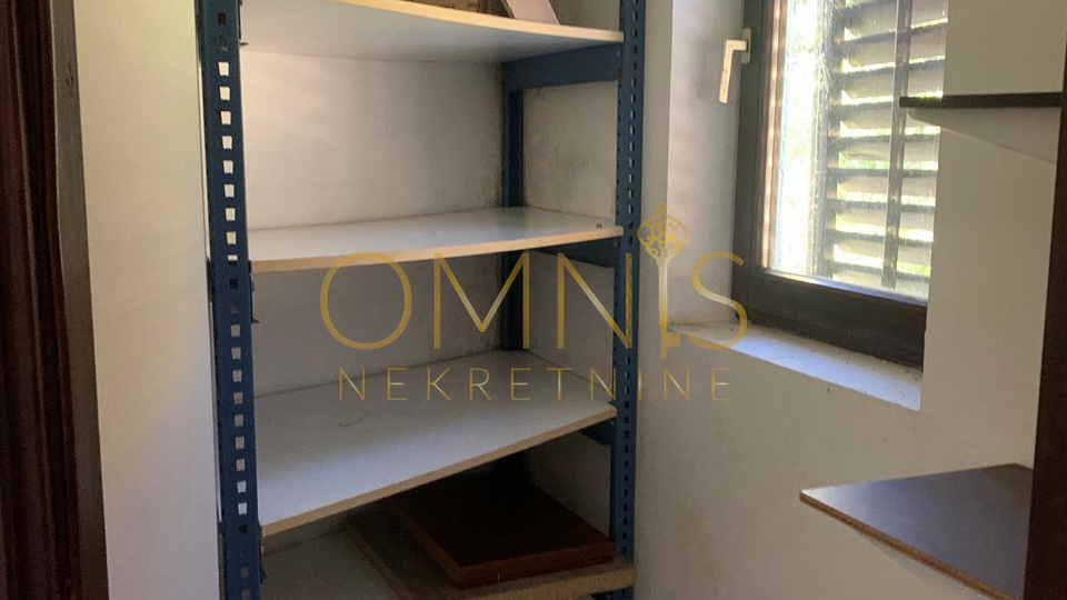 Three-room apartment Pobri, 70m², garage