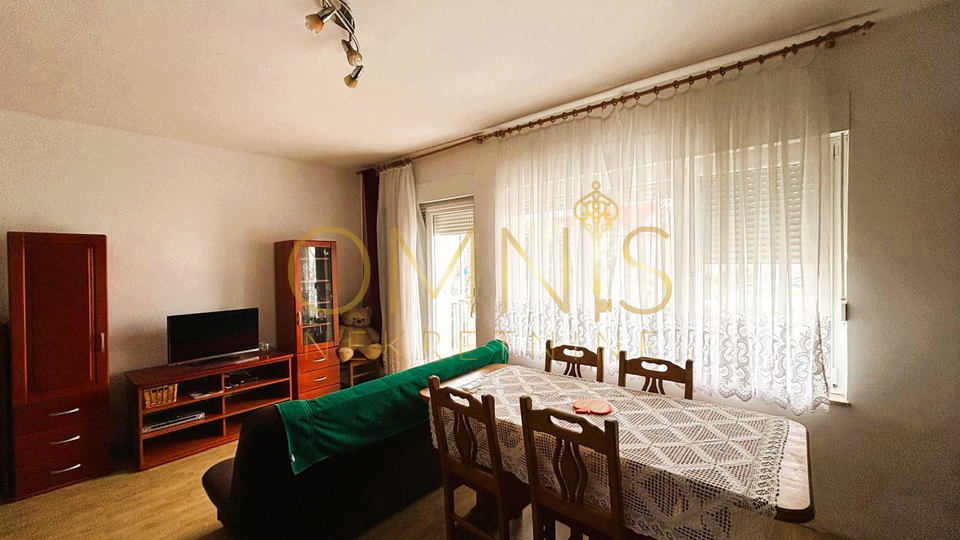 Novi Vinodolski – Prostrani stan od 80 m² s parkirnim mjestom