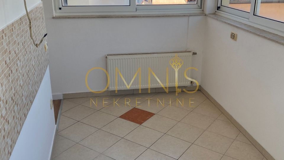 PRODAJA - Donja Drenova, 71.62 m², 1. kat, privatni parking, pogled na more