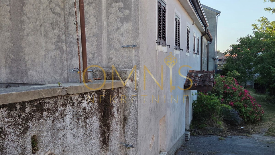 Kuća Marčelji, Viškovo - kamena kuća s pomoćnim objektom i prostranim dvorištem