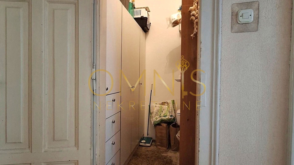 Klasični 5-sobni stan 130m2 s pogledom na more – Belveder, Rijeka
