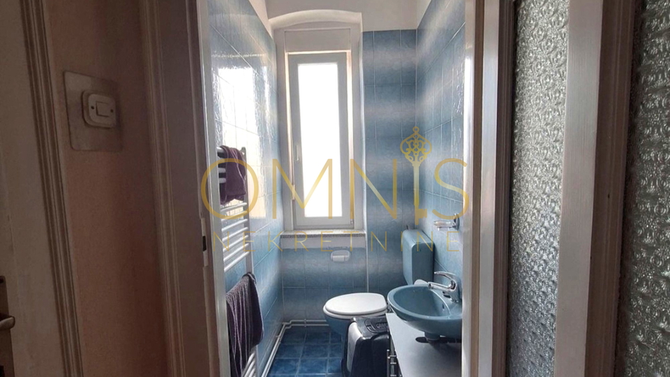 Klasični 5-sobni stan 130m2 s pogledom na more – Belveder, Rijeka