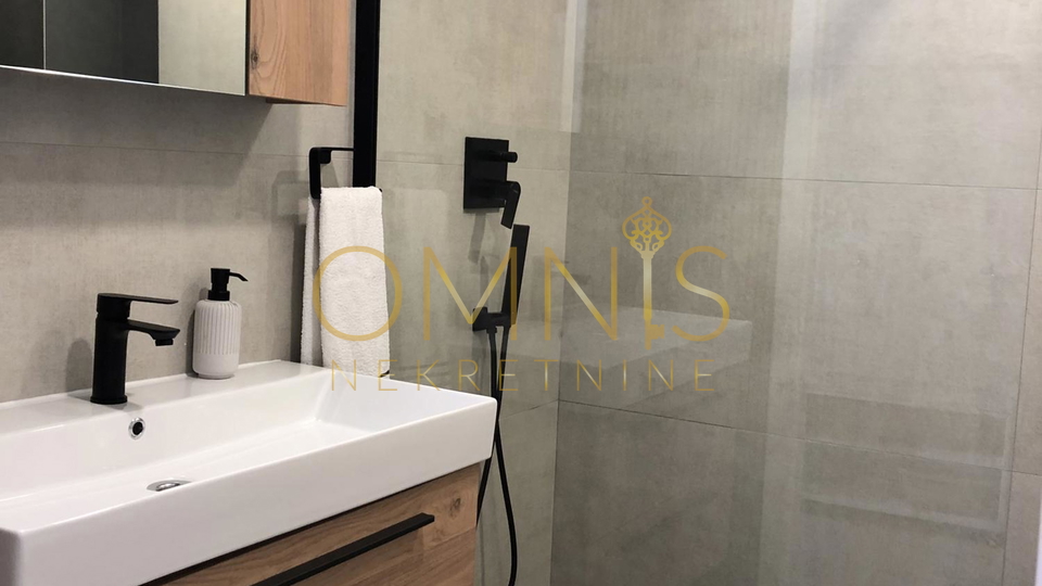 Ekskluzivna villa od 505m2 iznad Opatije!