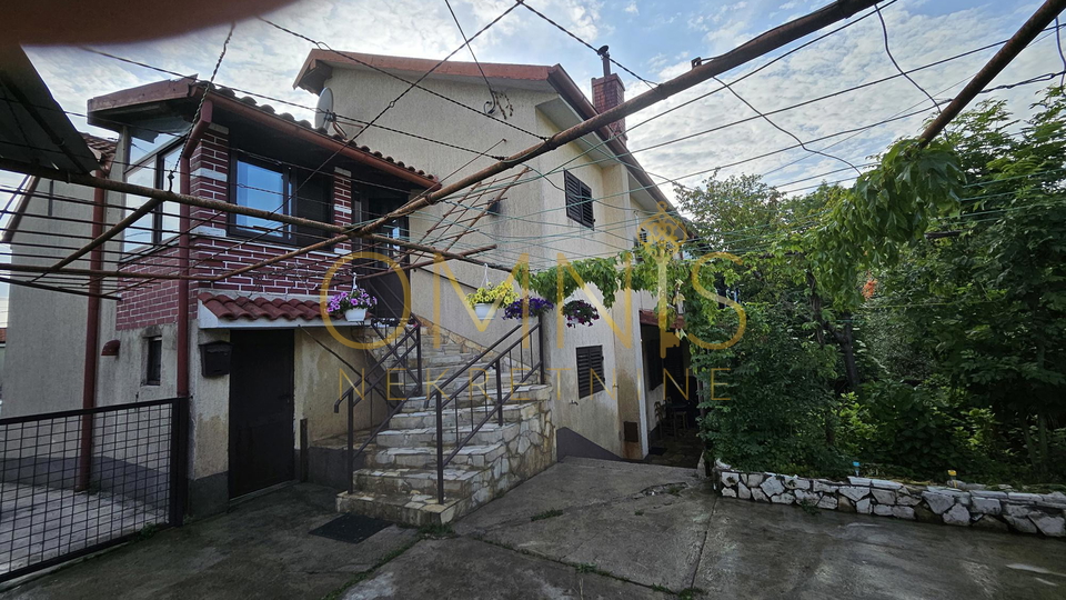 Samostojeća kuća s okućnicom – Viškovo, Marčelji (119 m²)
