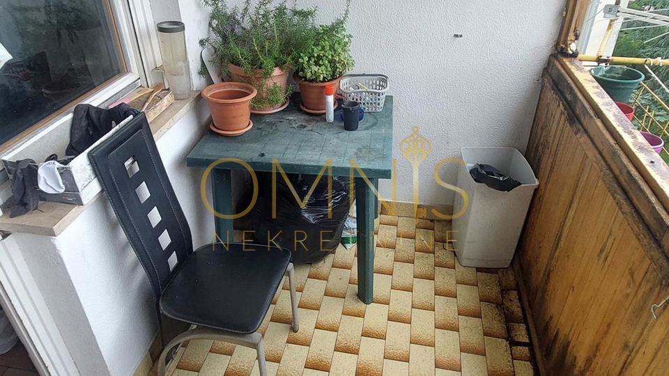 RIJEKA – SRDOČI Dvosobni stan s dnevnim boravkom, lođom i pogledom na more