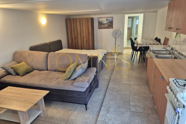 Rešetari – Namještena garsonijera, 40 m²