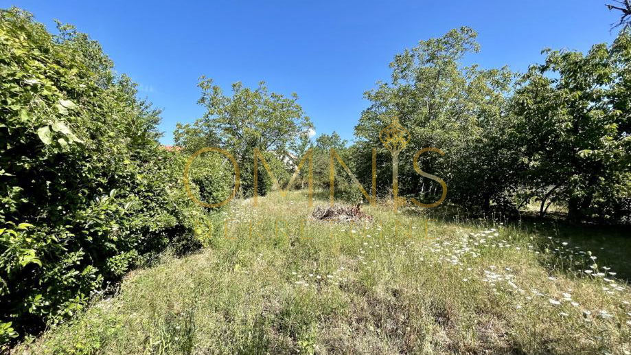 Građevinsko zemljište na prodaju! 759 m2, Kastav