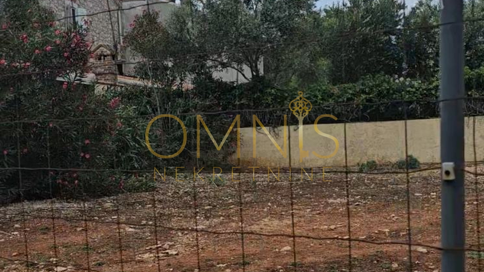 Građevinsko zemljište na otoku Cresu – Punta Križa, 1000 m²