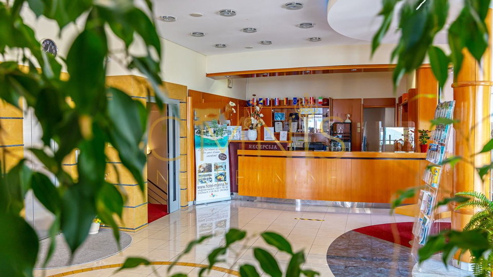 Hotel  4*, prvi red do mora – Crikvenica / Selce