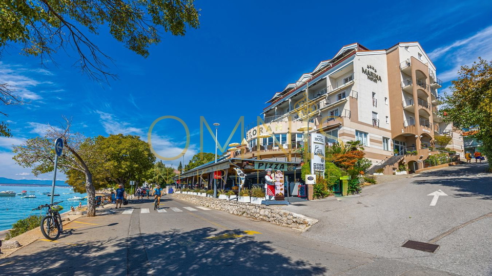 Hotel  4*, prvi red do mora – Crikvenica / Selce
