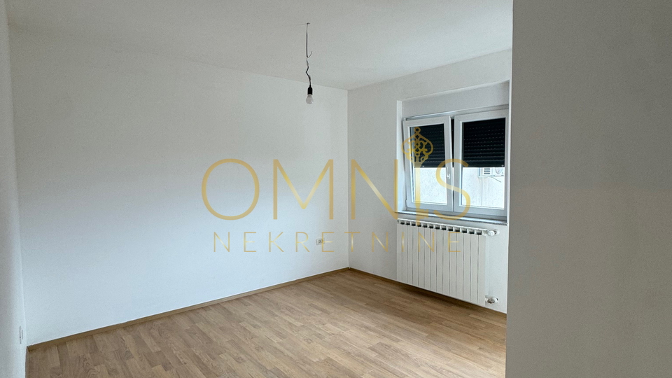 RIJEKA,GORNJI ZAMET - stan 100m2 PARKING,POGELD NA MORE