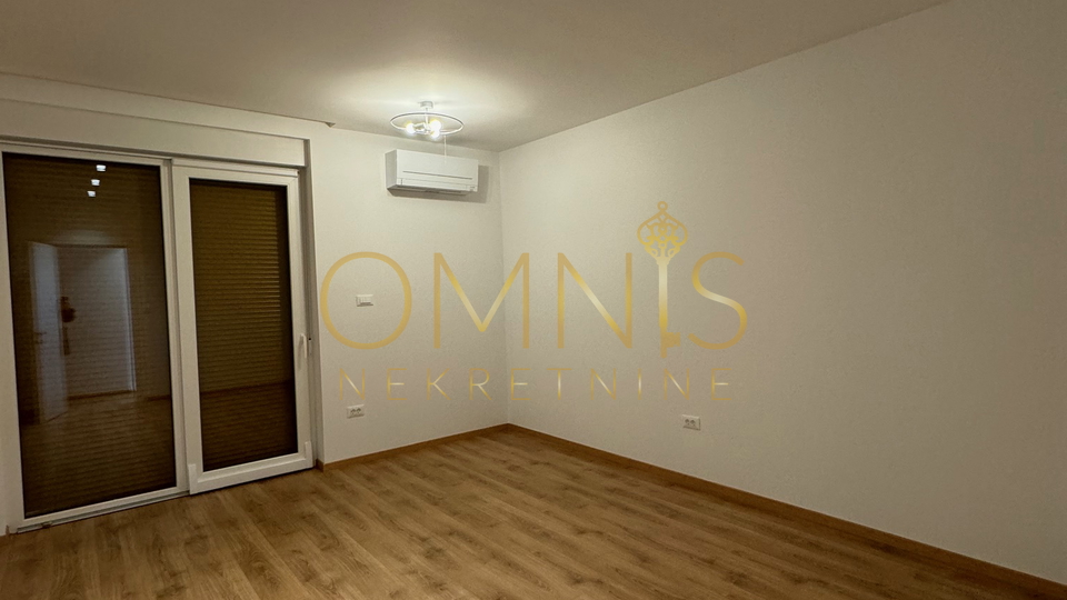 RIJEKA,KRIMEJA-stan 97m2 3skl BALKON!