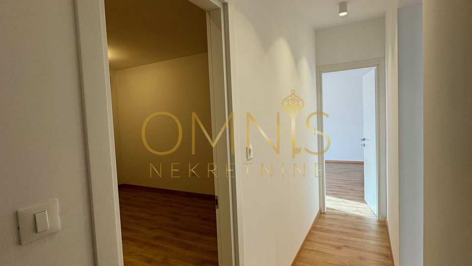 RIJEKA,KRIMEJA-stan 97m2 3skl BALKON!