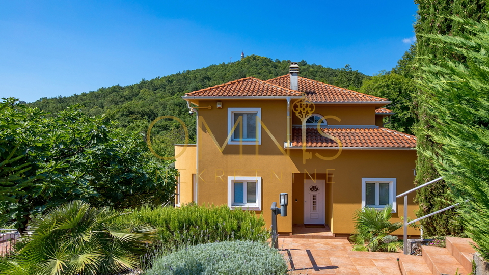 OPATIJA, VEPRINAC- samostojeća kuća, velika okućnica, prekrasan pogled!!