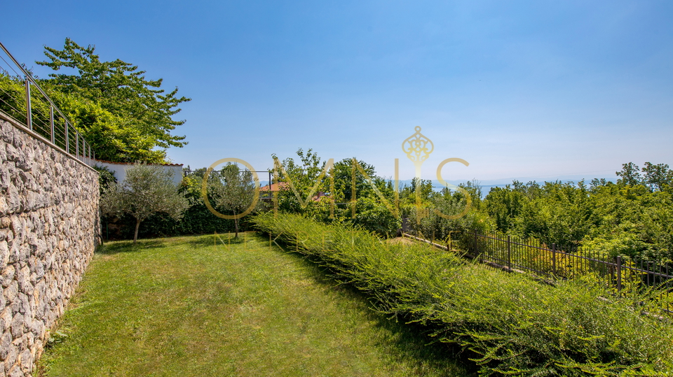 OPATIJA, VEPRINAC- samostojeća kuća, velika okućnica, prekrasan pogled!!