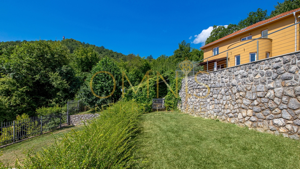 OPATIJA, VEPRINAC- samostojeća kuća, velika okućnica, prekrasan pogled!!