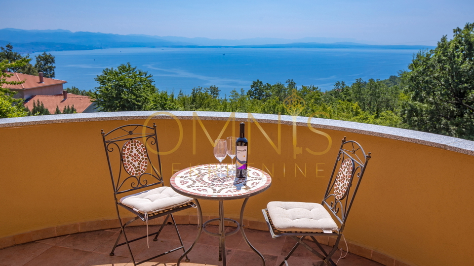 OPATIJA, VEPRINAC- samostojeća kuća, velika okućnica, prekrasan pogled!!