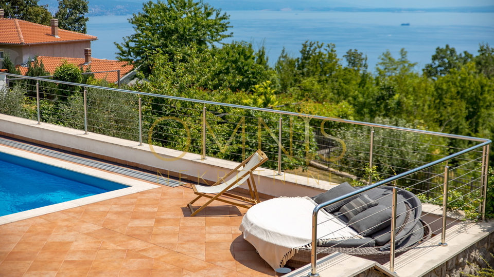 OPATIJA, VEPRINAC- samostojeća kuća, velika okućnica, prekrasan pogled!!