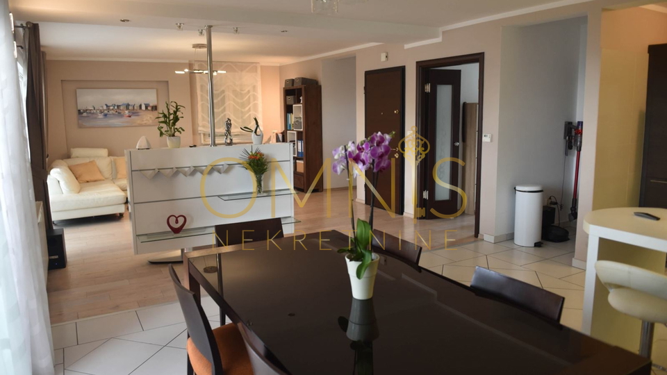 Exclusive two-story apartment, 186m2 – Rijeka, Drenova