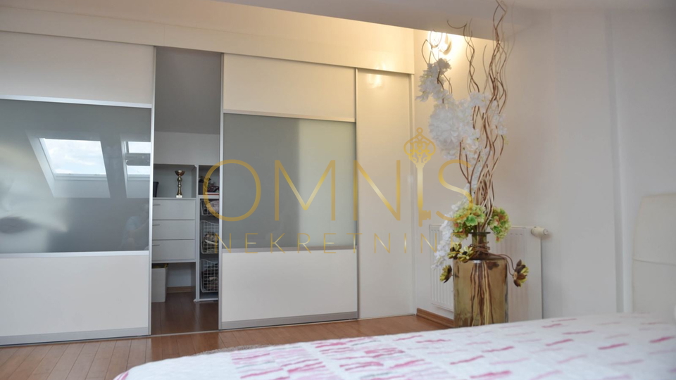 Exclusive two-story apartment, 186m2 – Rijeka, Drenova