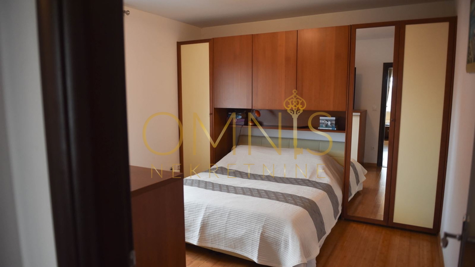 Exclusive two-story apartment, 186m2 – Rijeka, Drenova