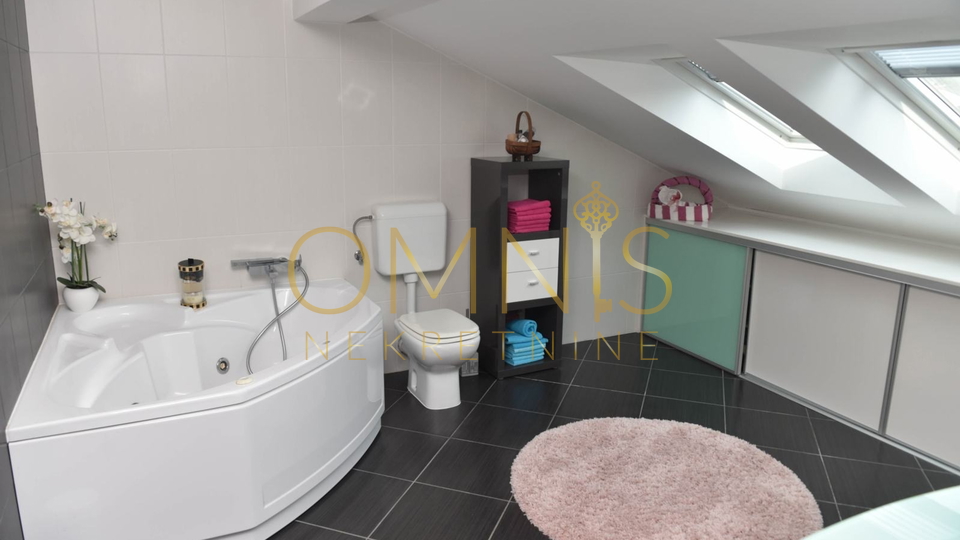 Exclusive two-story apartment, 186m2 – Rijeka, Drenova