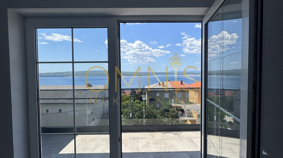 Stan s dvije terase i pogledom na more – Crikvenica