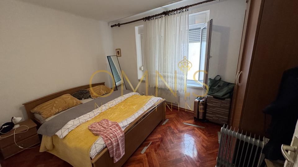 CRIKVENICA, CENTAR- stan, 40 m2, 1s + db, PRILIKA!!!