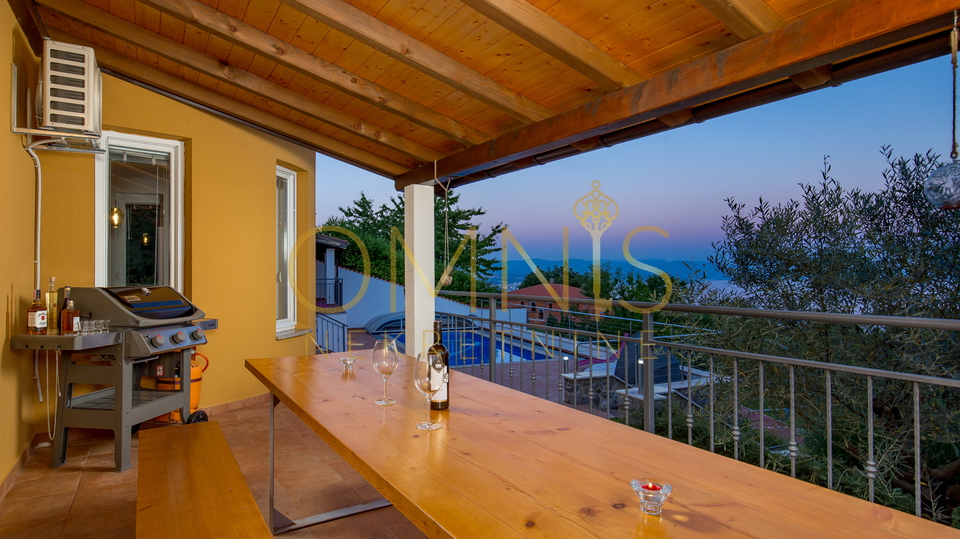 OPATIJA, VEPRINAC- samostojeća kuća, velika okućnica, prekrasan pogled!!