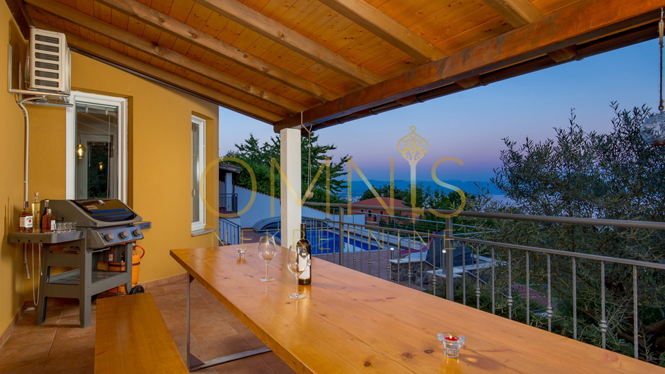 OPATIJA, VEPRINAC- samostojeća kuća, velika okućnica, prekrasan pogled!!