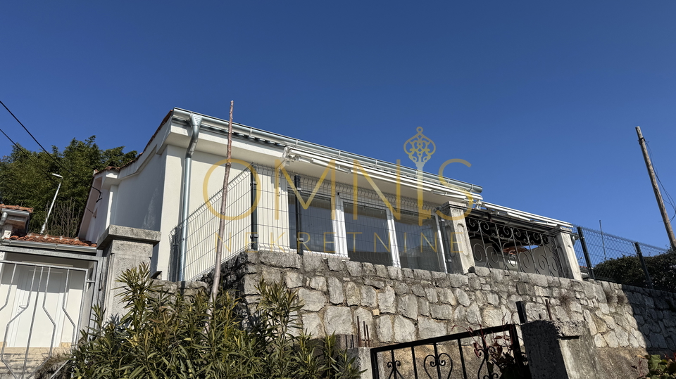 OPATIJA, CENTAR- prekrasna moderna prizemnica!