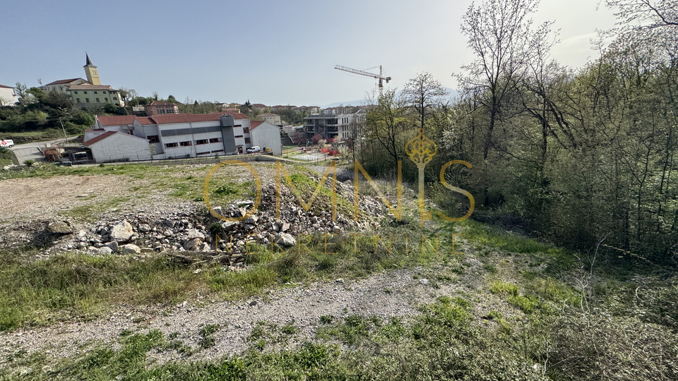 VIŠKOVO- odličan teren u strogom centru Viškova!