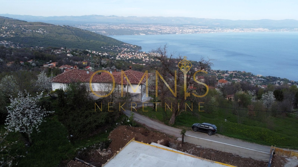 OPATIJA, LOVRAN- dve samostojeće kuće u roh bau fazi!!