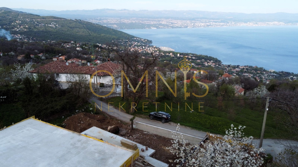 OPATIJA, LOVRAN- dve samostojeće kuće u roh bau fazi!!