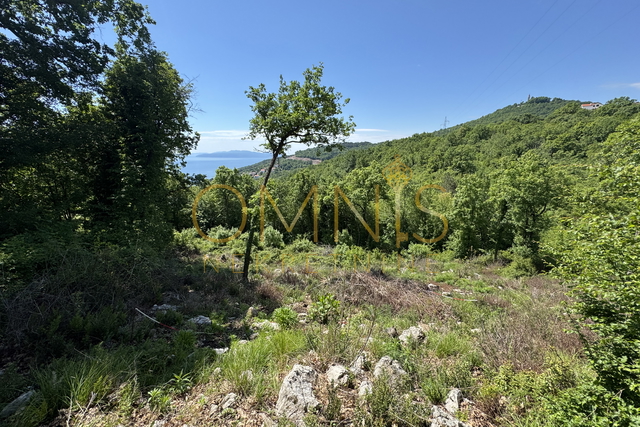 OPATIJA, BREGI- odličan građevinski teren s dozvolom!!