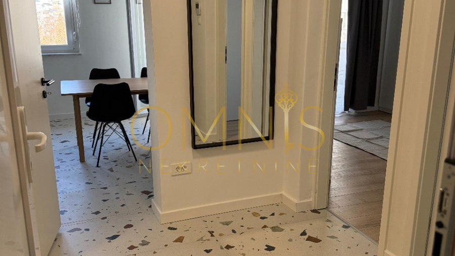 Najam novoadaptiranog dvosobnog stana s pogledom na more – Donja Vežica