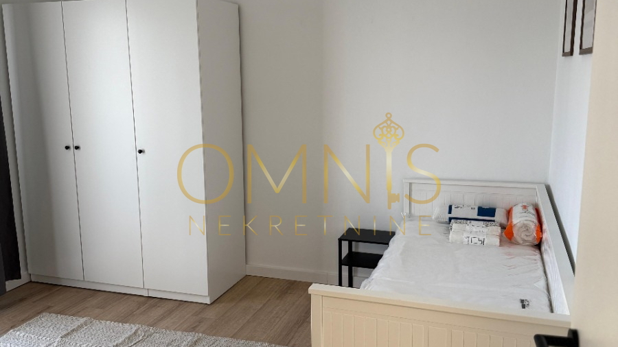 Najam novoadaptiranog dvosobnog stana s pogledom na more – Donja Vežica