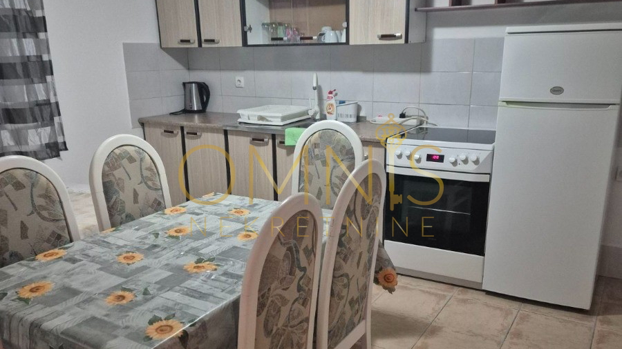 Stan za radnike, 85m2, najam!
