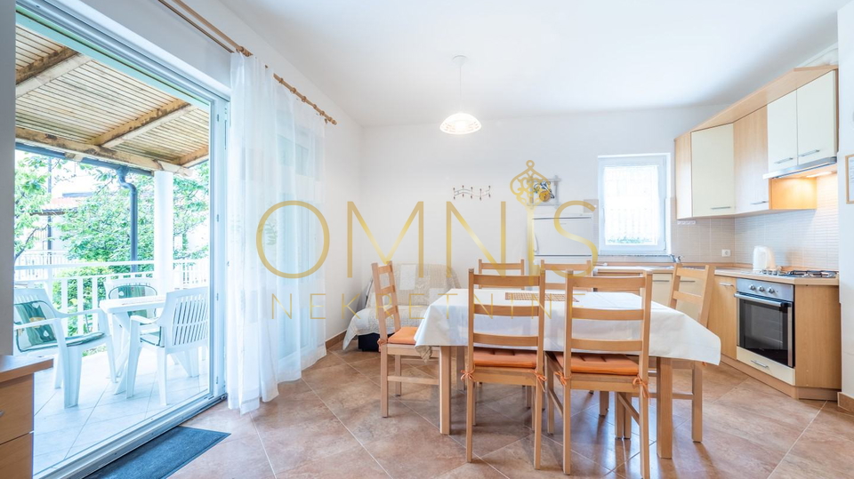 Prekrasna kuća u blizini mora, Baška