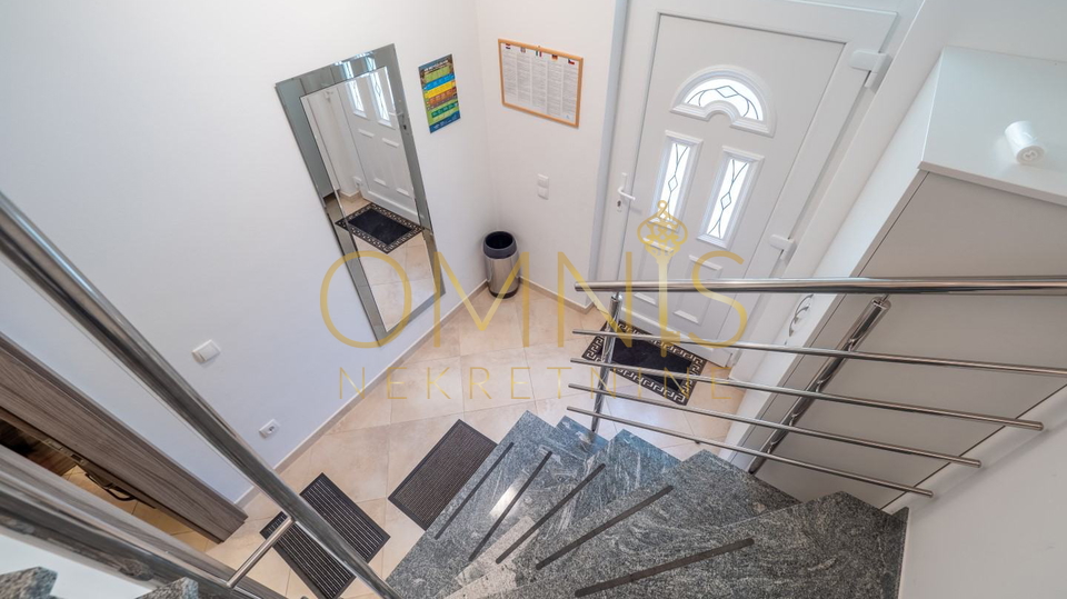 Prekrasna kuća u blizini mora, Baška