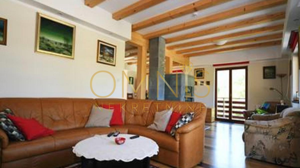 Kuća, Gorski kotar, Mrkopalj, Begovo Razdolje, 300.00 m2