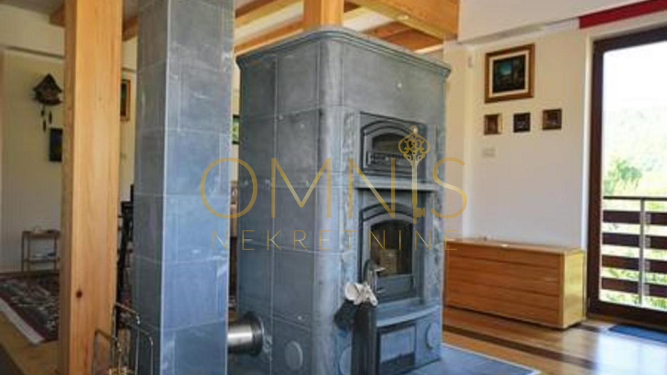 Kuća, Gorski kotar, Mrkopalj, Begovo Razdolje, 300.00 m2