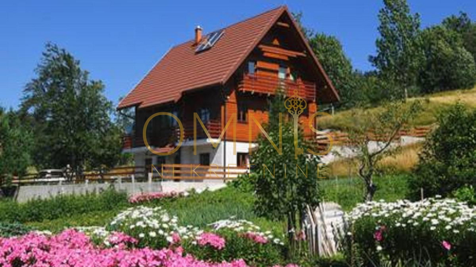 Kuća, Gorski kotar, Mrkopalj, Begovo Razdolje, 300.00 m2