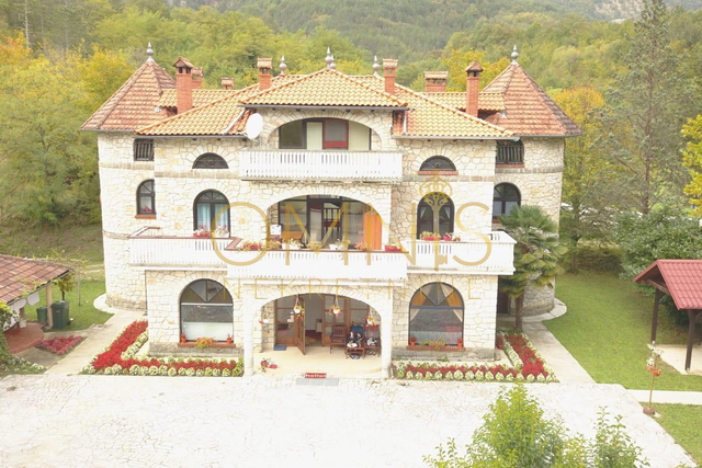 Prodaja – Kamena Kuća s Pansionom, Buzet