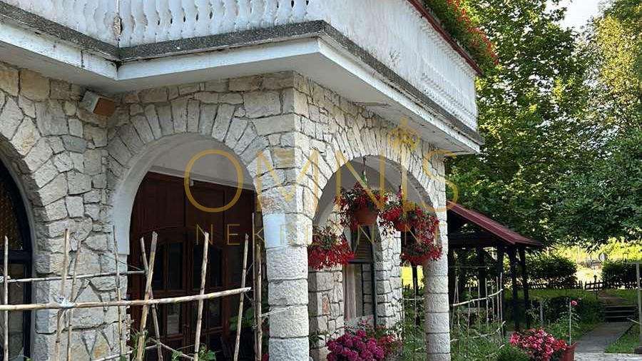 Prodaja – Kamena Kuća s Pansionom, Buzet