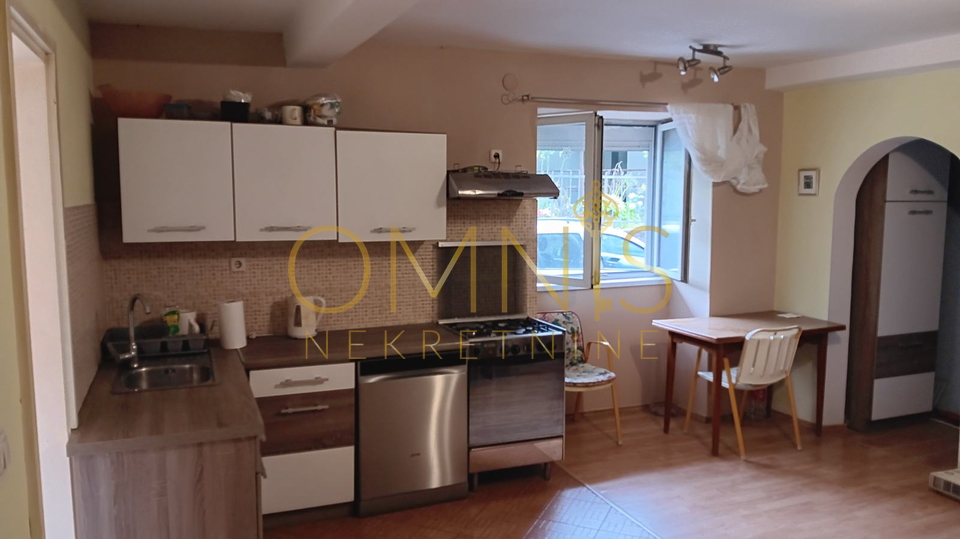 Kuća za adaptaciju, 153m2, Kukuljani
