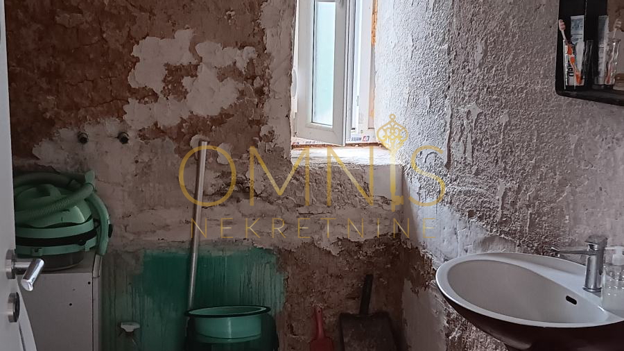 Kuća za adaptaciju, 153m2, Kukuljani