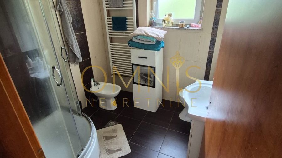 Kuća na prodaju, 230m2, Mavrinci
