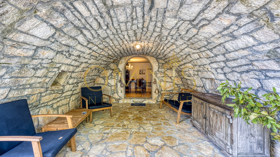 House, 275 m2, For Sale, Krk - Bajčići